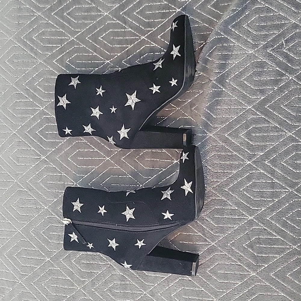 Mossimo Suede Boots